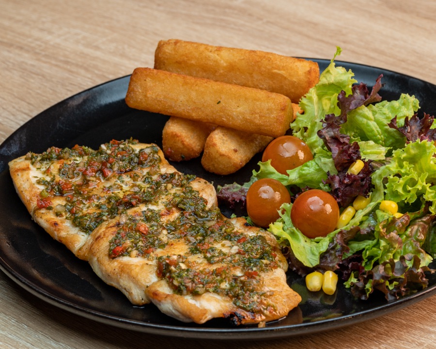 POLLO AL GRILL CON CHIMICHURRI